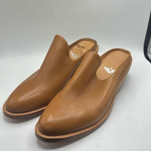 Fortress Of Inca Michelle Mule in Caramel - Picture 3 of 11